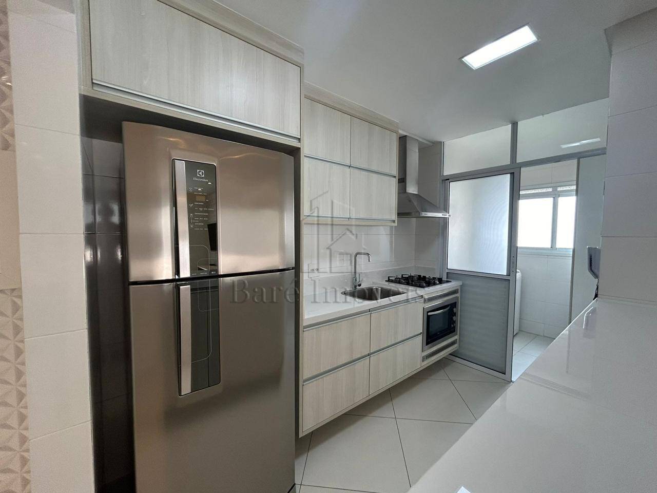 Apartamento à venda com 2 quartos, 80m² - Foto 17