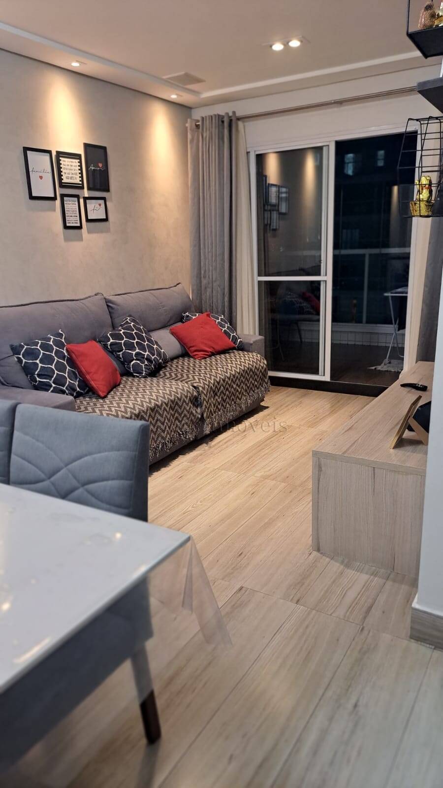 Apartamento à venda com 3 quartos, 92m² - Foto 1