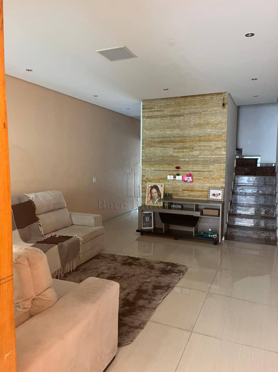 Sobrado à venda com 3 quartos, 210m² - Foto 2