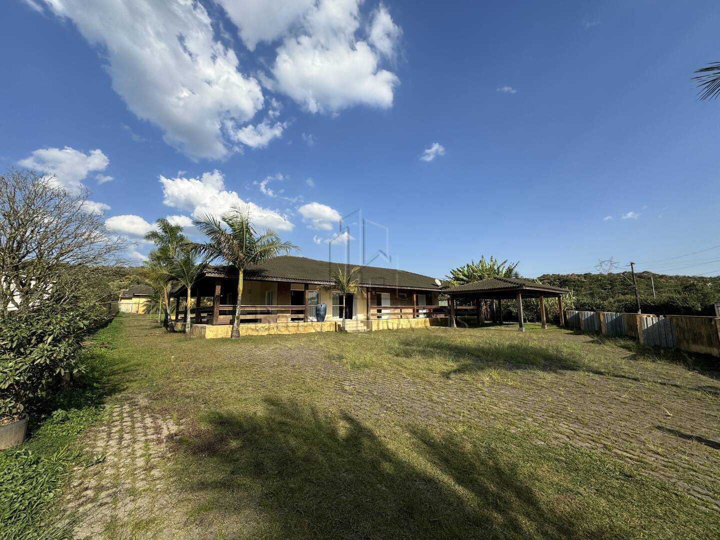 Fazenda à venda com 3 quartos, 2400m² - Foto 33