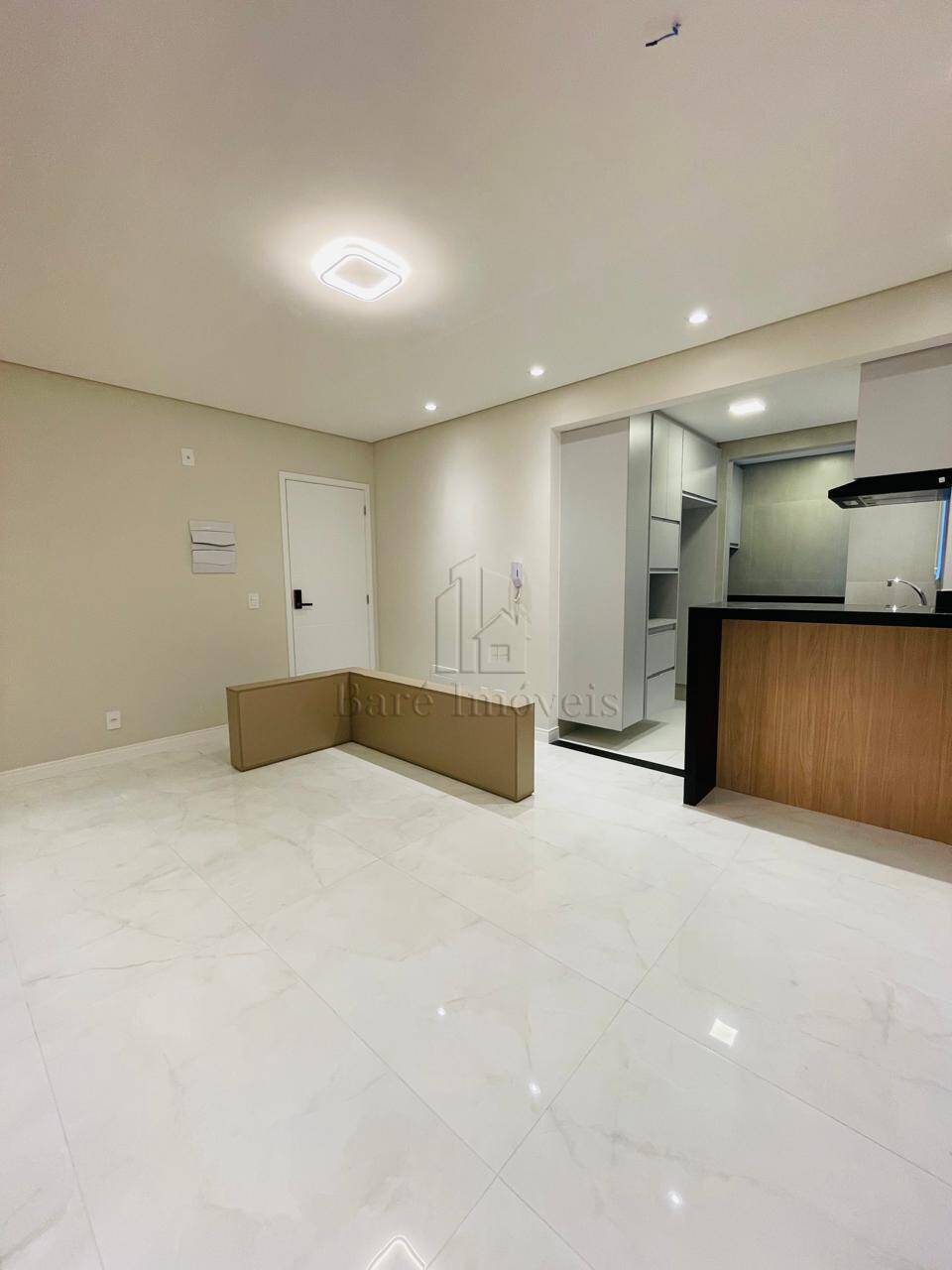 Apartamento à venda com 2 quartos, 54m² - Foto 1