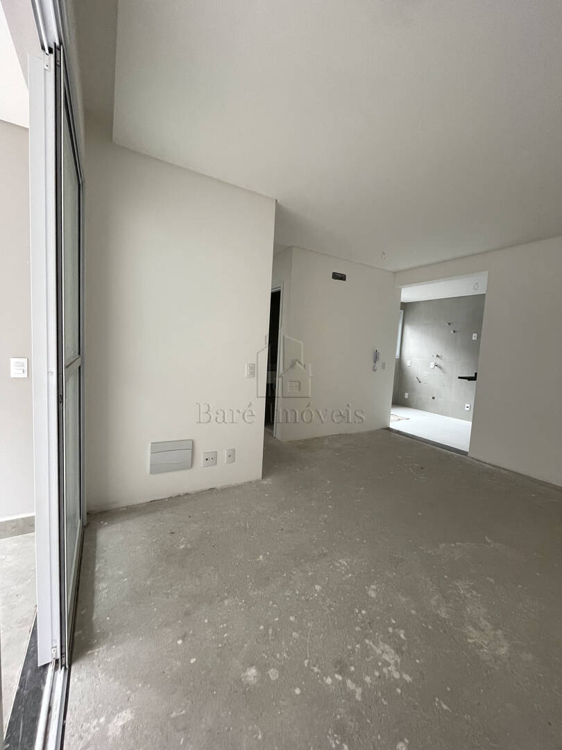 Apartamento à venda com 2 quartos, 70m² - Foto 6