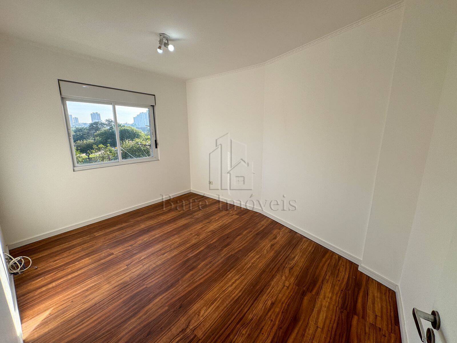 Apartamento à venda com 3 quartos, 94m² - Foto 10