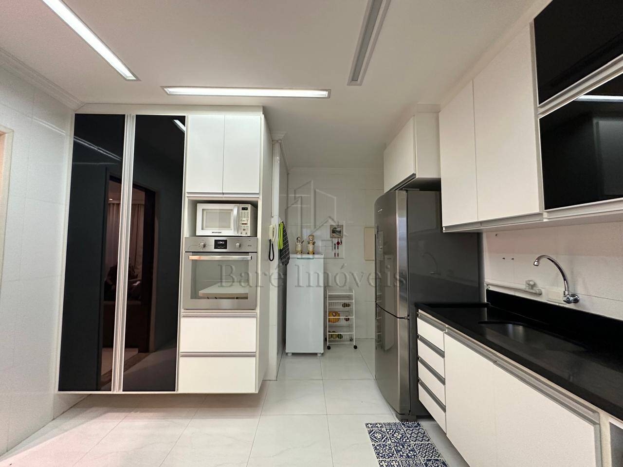 Apartamento à venda com 3 quartos, 112m² - Foto 8