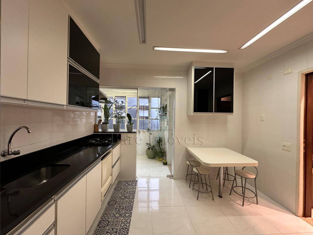 Apartamento à venda com 3 quartos, 112m² - Foto 7