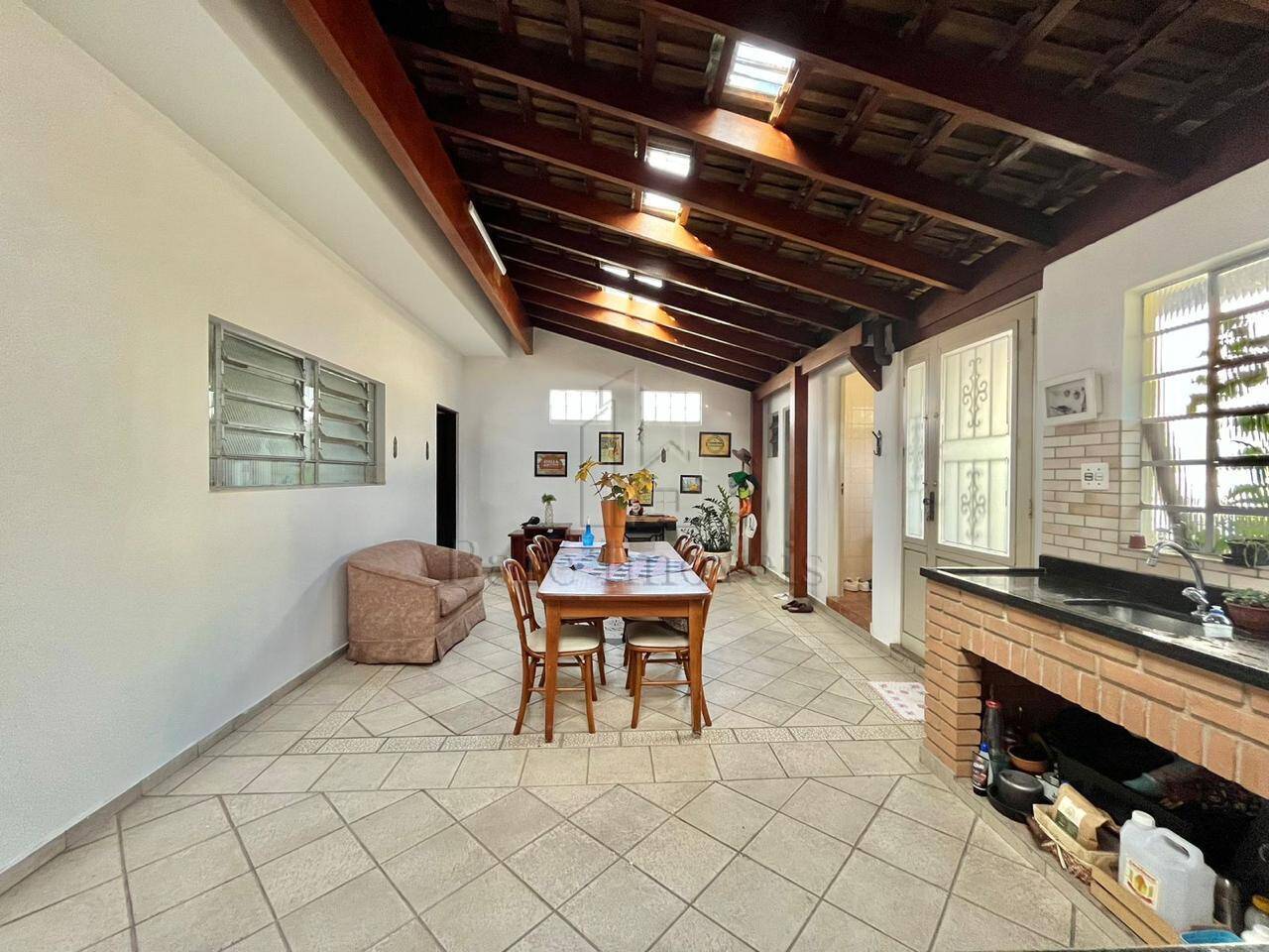 Casa à venda com 4 quartos, 280m² - Foto 25