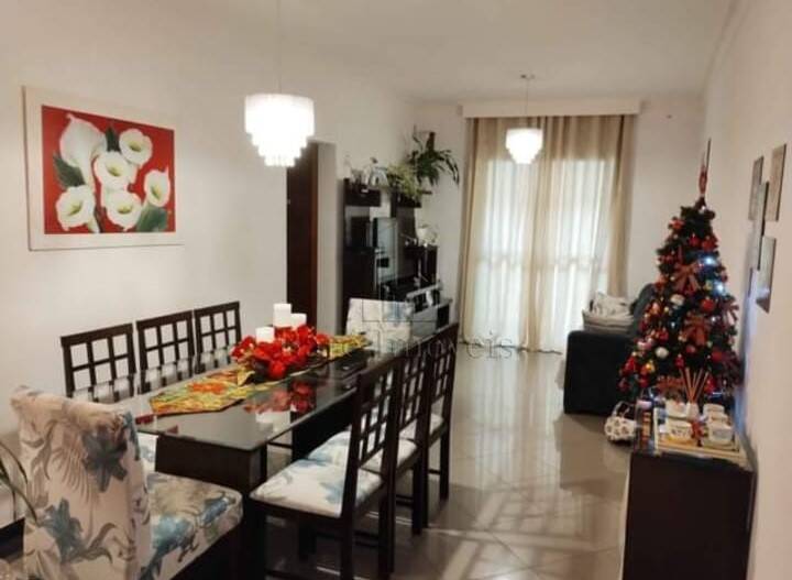 Apartamento à venda com 2 quartos, 70m² - Foto 1