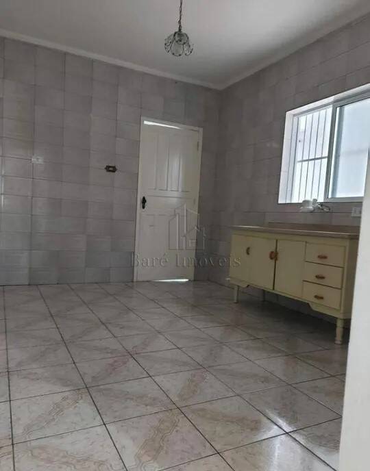 Casa à venda com 4 quartos, 143m² - Foto 2