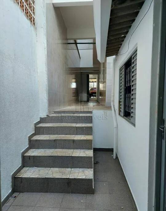 Casa à venda com 4 quartos, 143m² - Foto 1