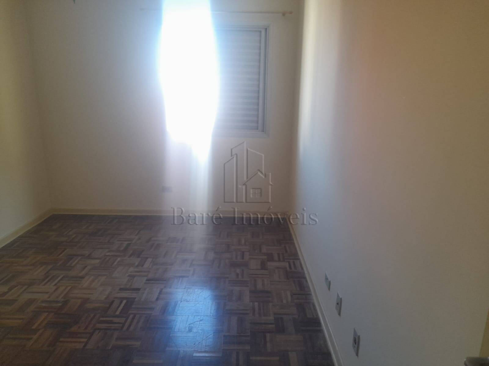 Apartamento para alugar com 3 quartos, 93m² - Foto 10