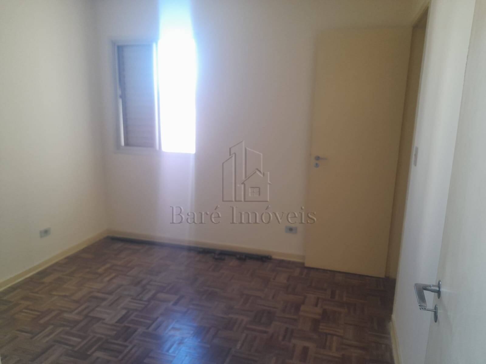 Apartamento para alugar com 3 quartos, 93m² - Foto 13