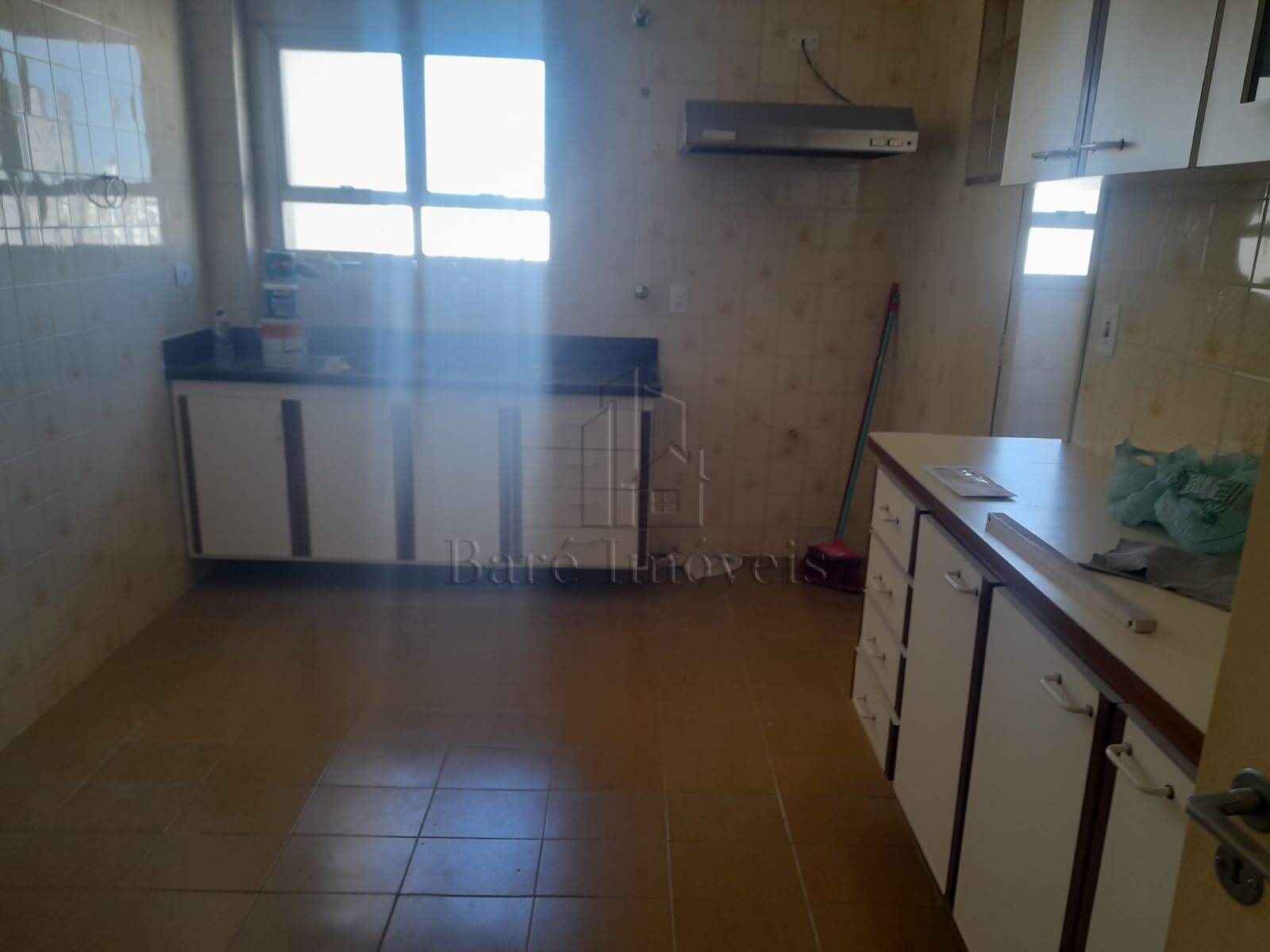 Apartamento para alugar com 3 quartos, 93m² - Foto 16