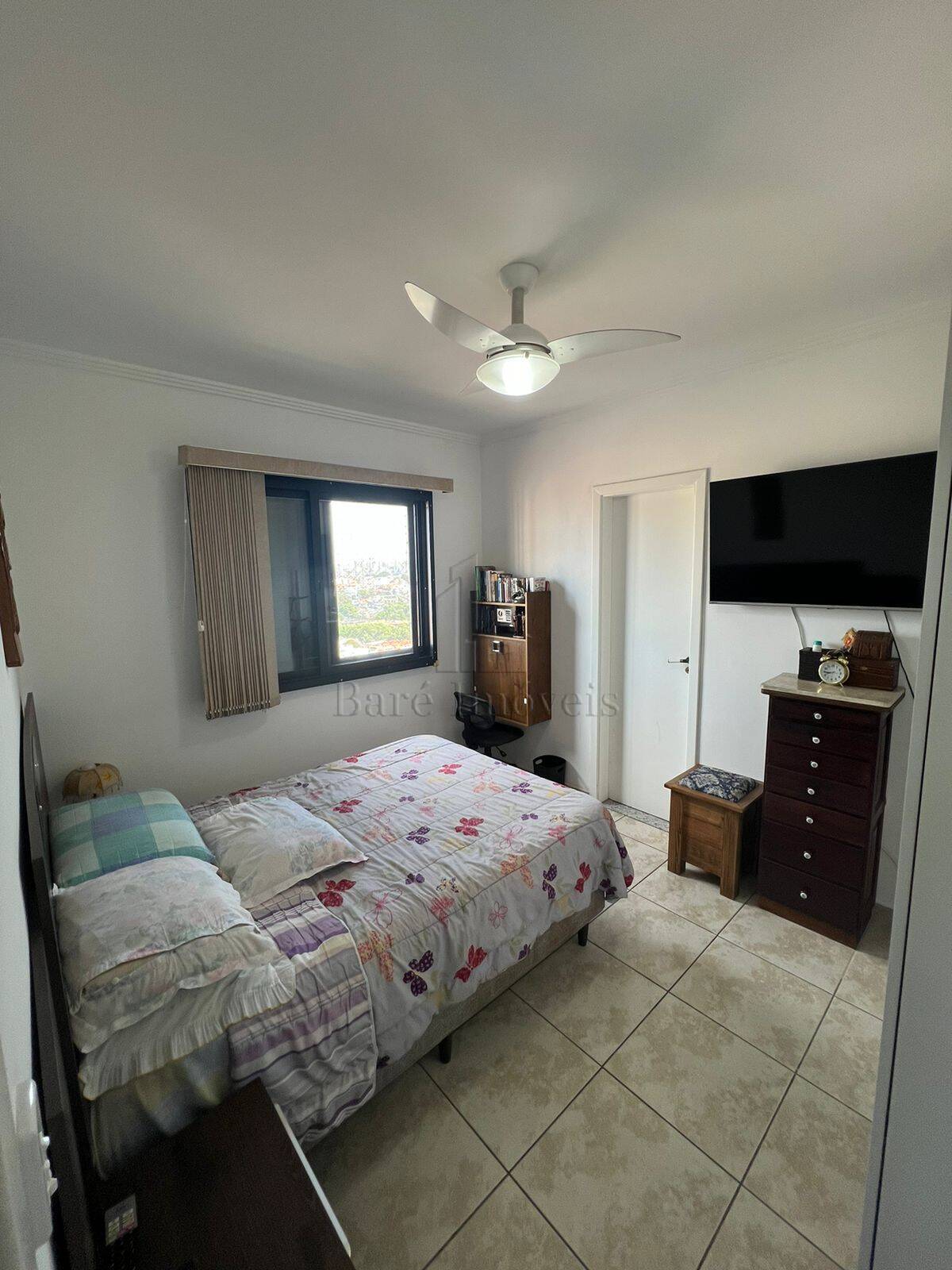 Apartamento à venda com 2 quartos, 70m² - Foto 4