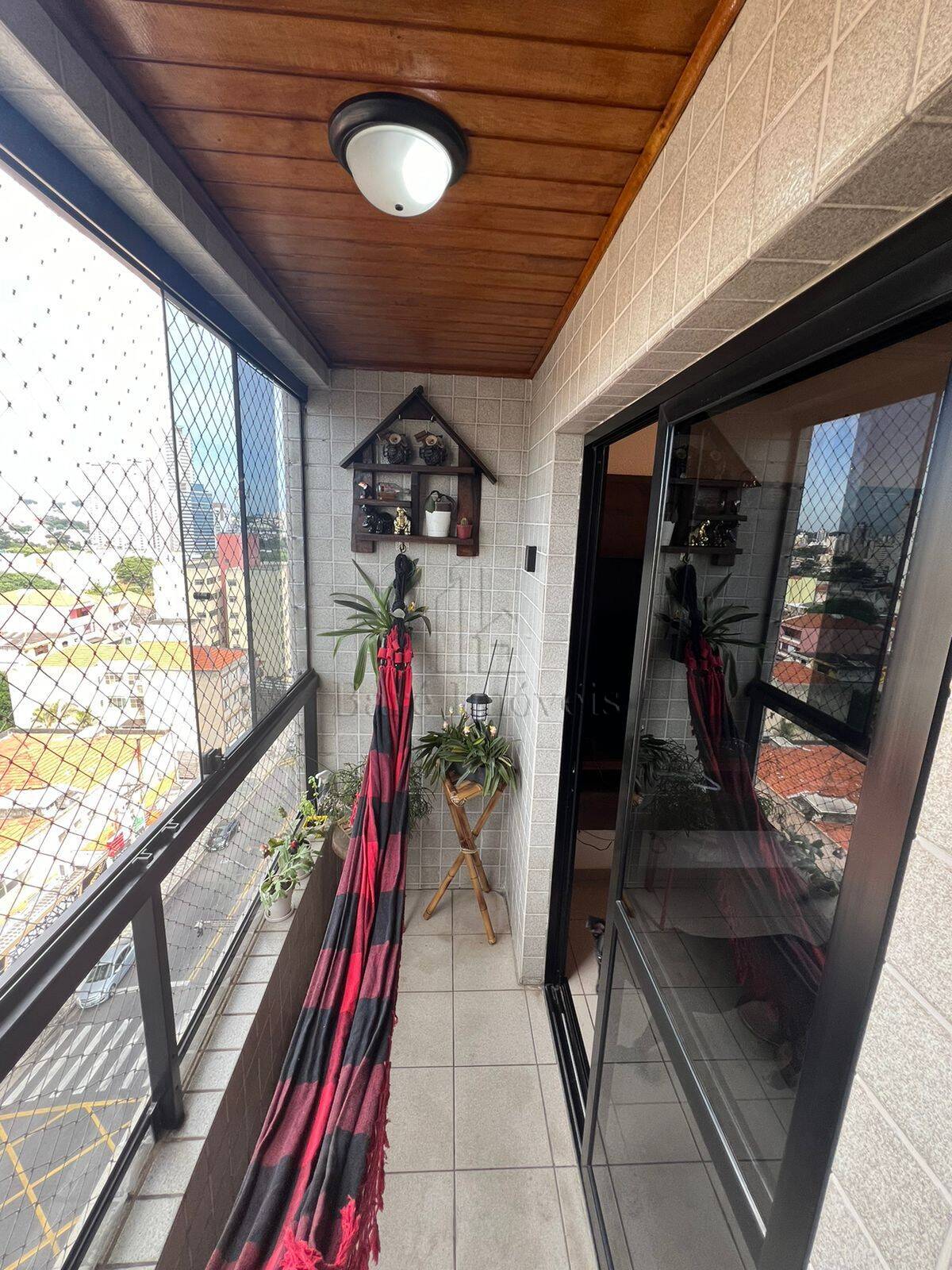 Apartamento à venda com 2 quartos, 70m² - Foto 7