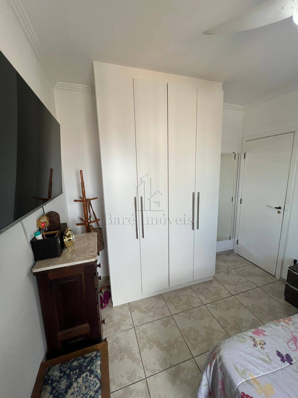 Apartamento à venda com 2 quartos, 70m² - Foto 6