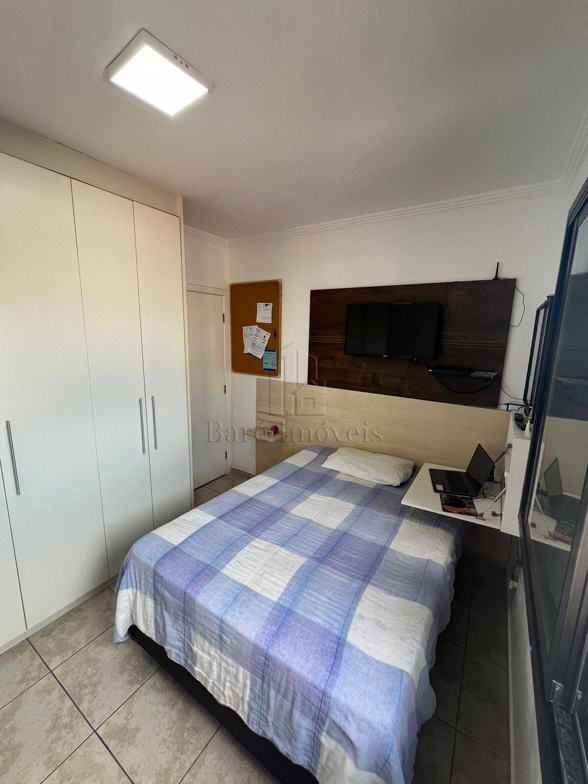 Apartamento à venda com 2 quartos, 70m² - Foto 14