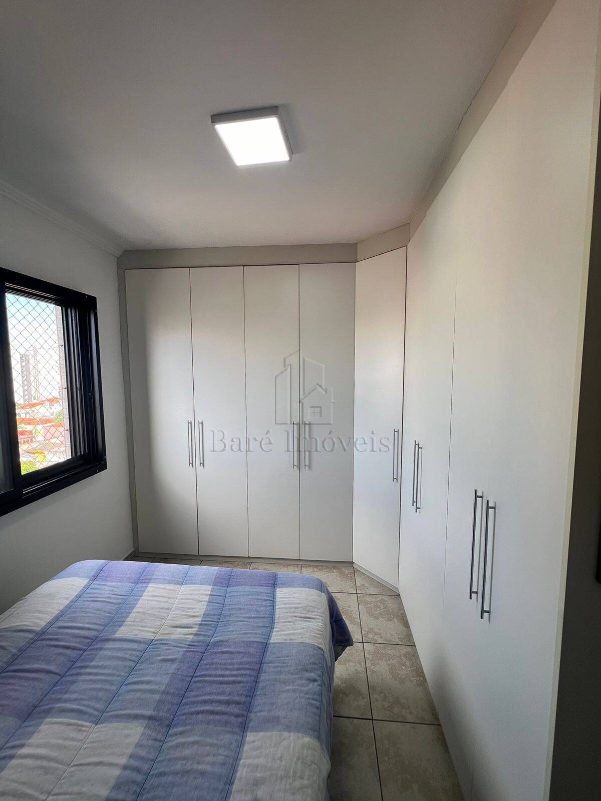 Apartamento à venda com 2 quartos, 70m² - Foto 13