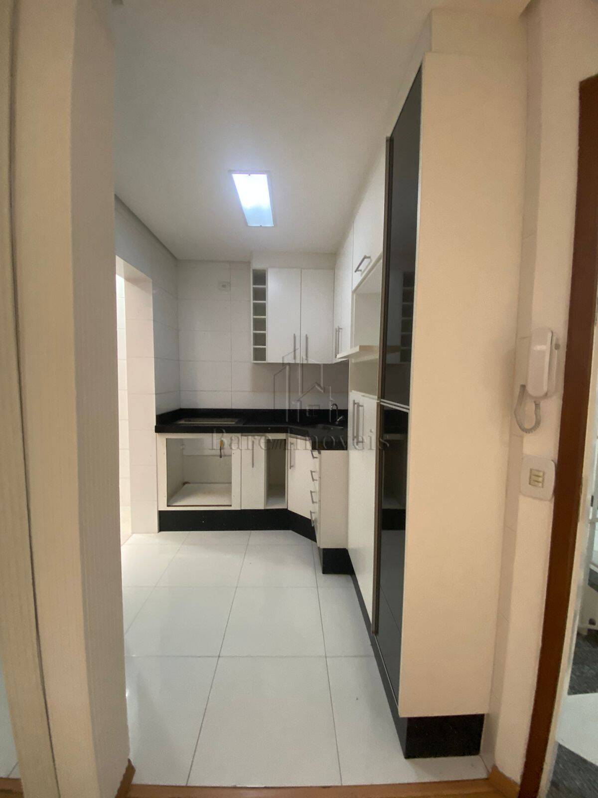 Apartamento à venda com 2 quartos, 39m² - Foto 18