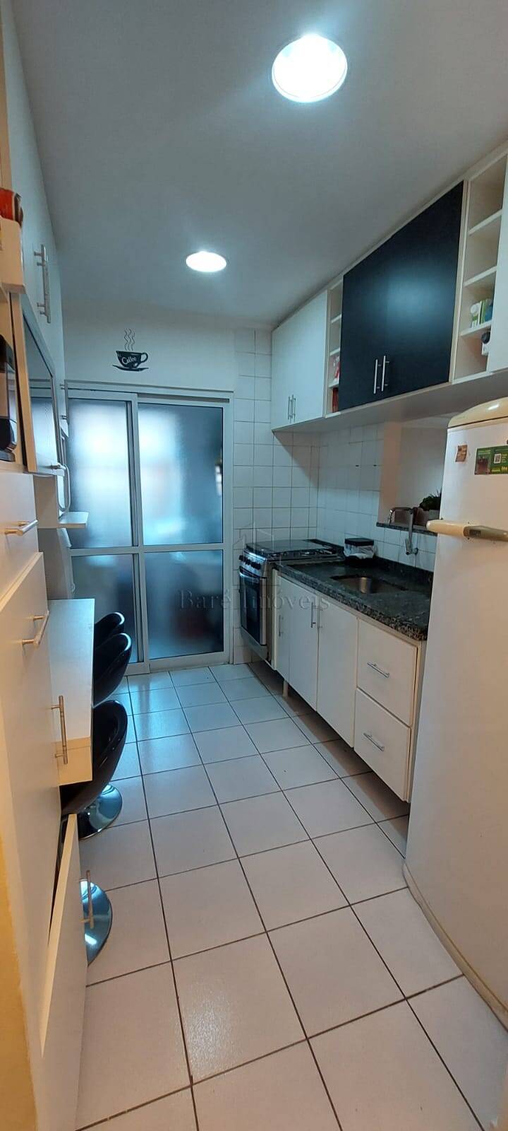 Apartamento à venda com 3 quartos, 65m² - Foto 3