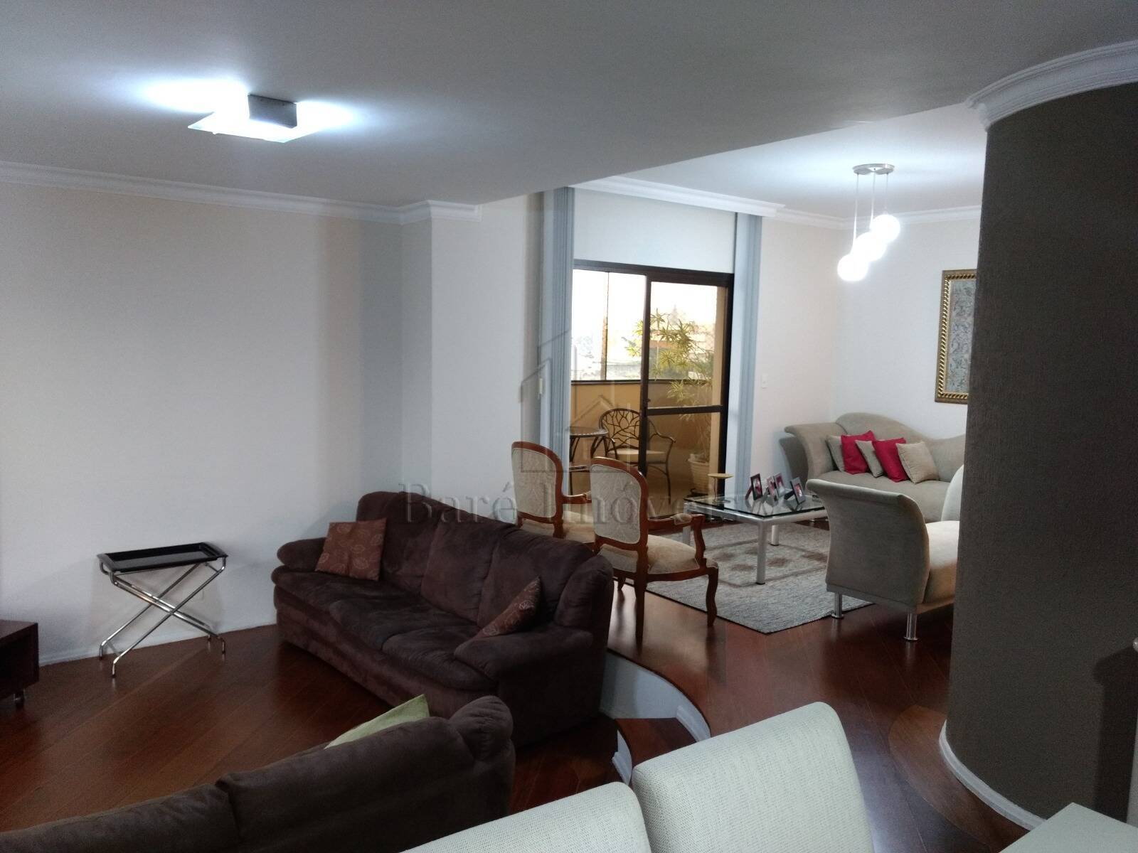 Apartamento à venda com 3 quartos, 187m² - Foto 1