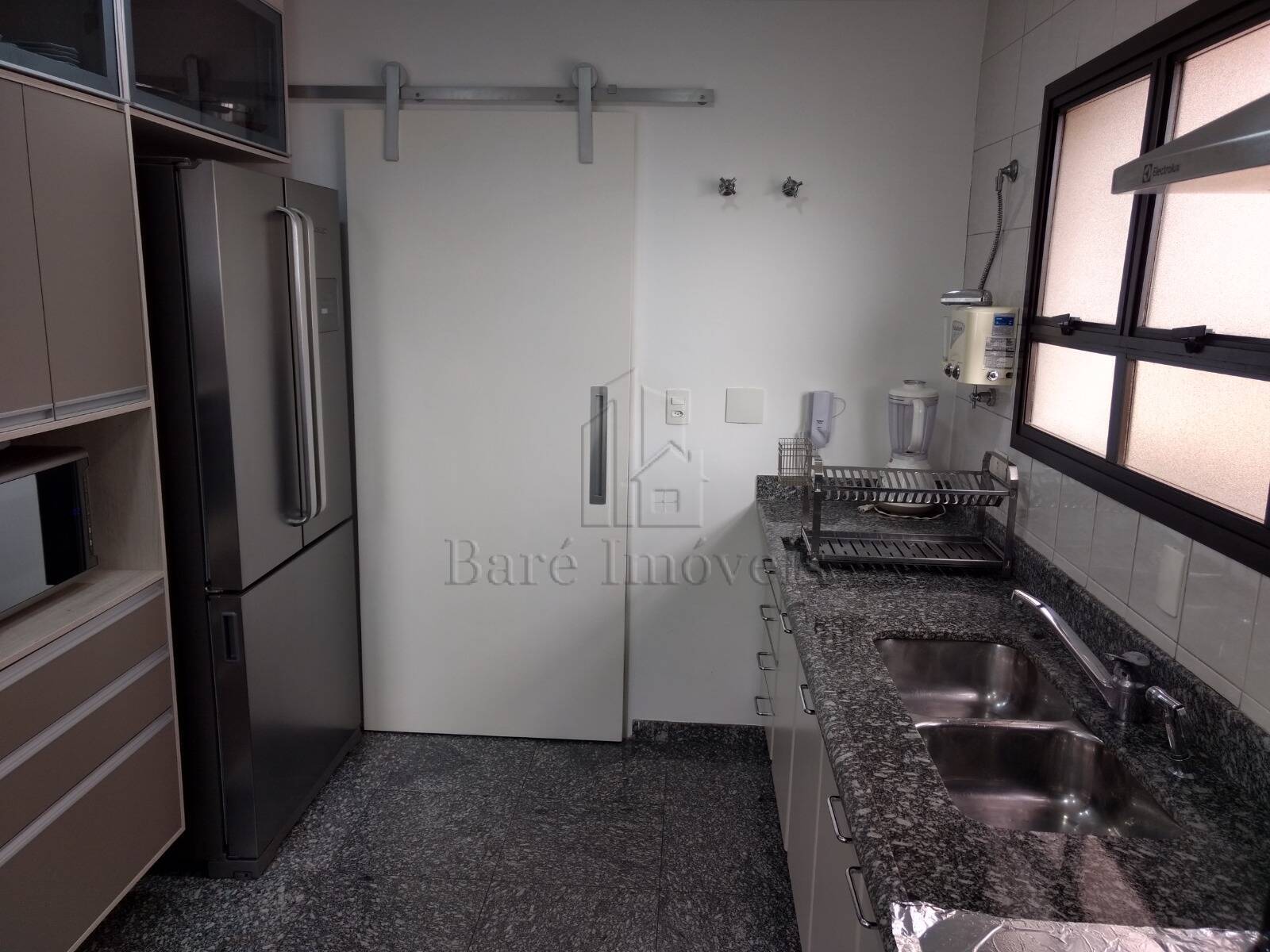 Apartamento à venda com 3 quartos, 187m² - Foto 14