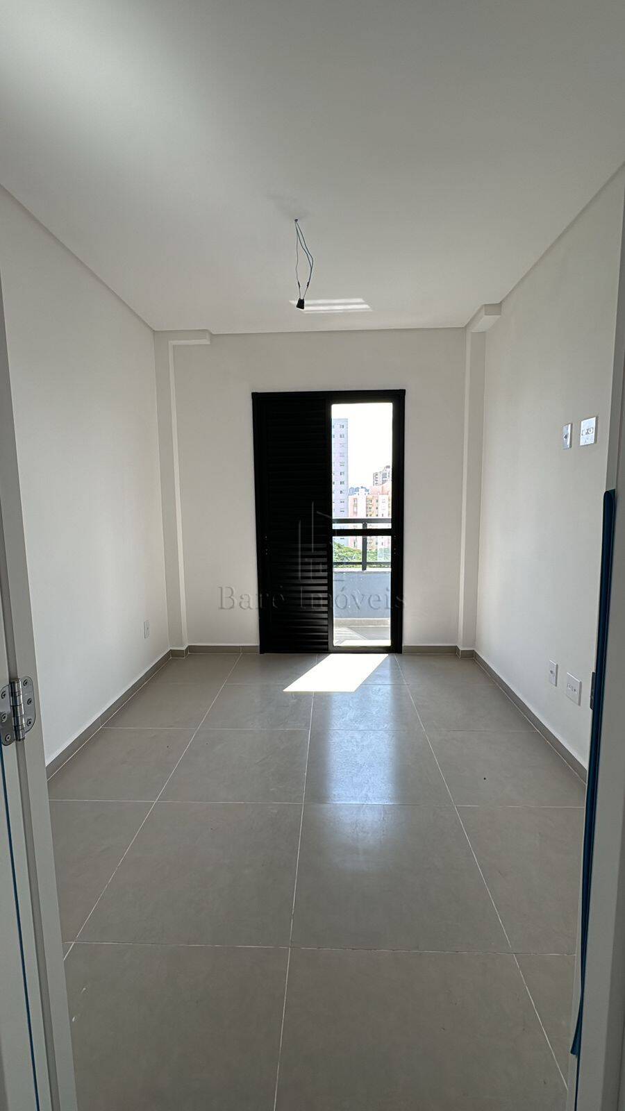 Apartamento à venda com 2 quartos, 60m² - Foto 1