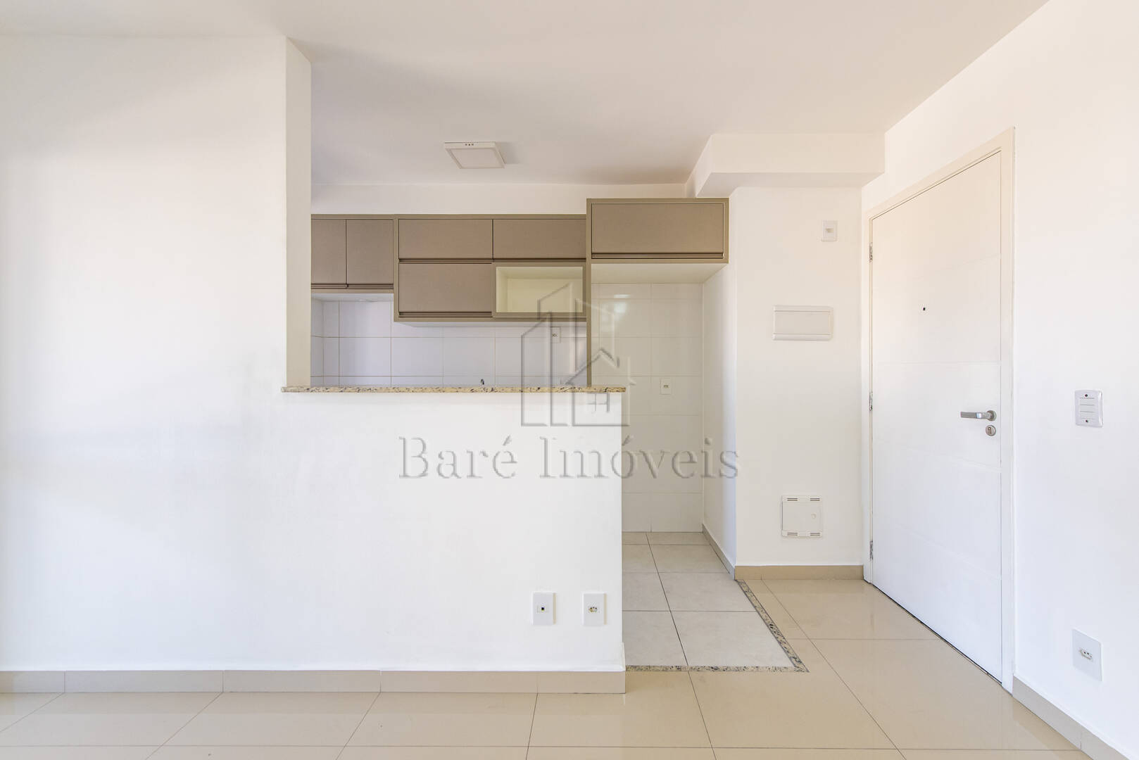 Apartamento para alugar com 3 quartos, 75m² - Foto 9