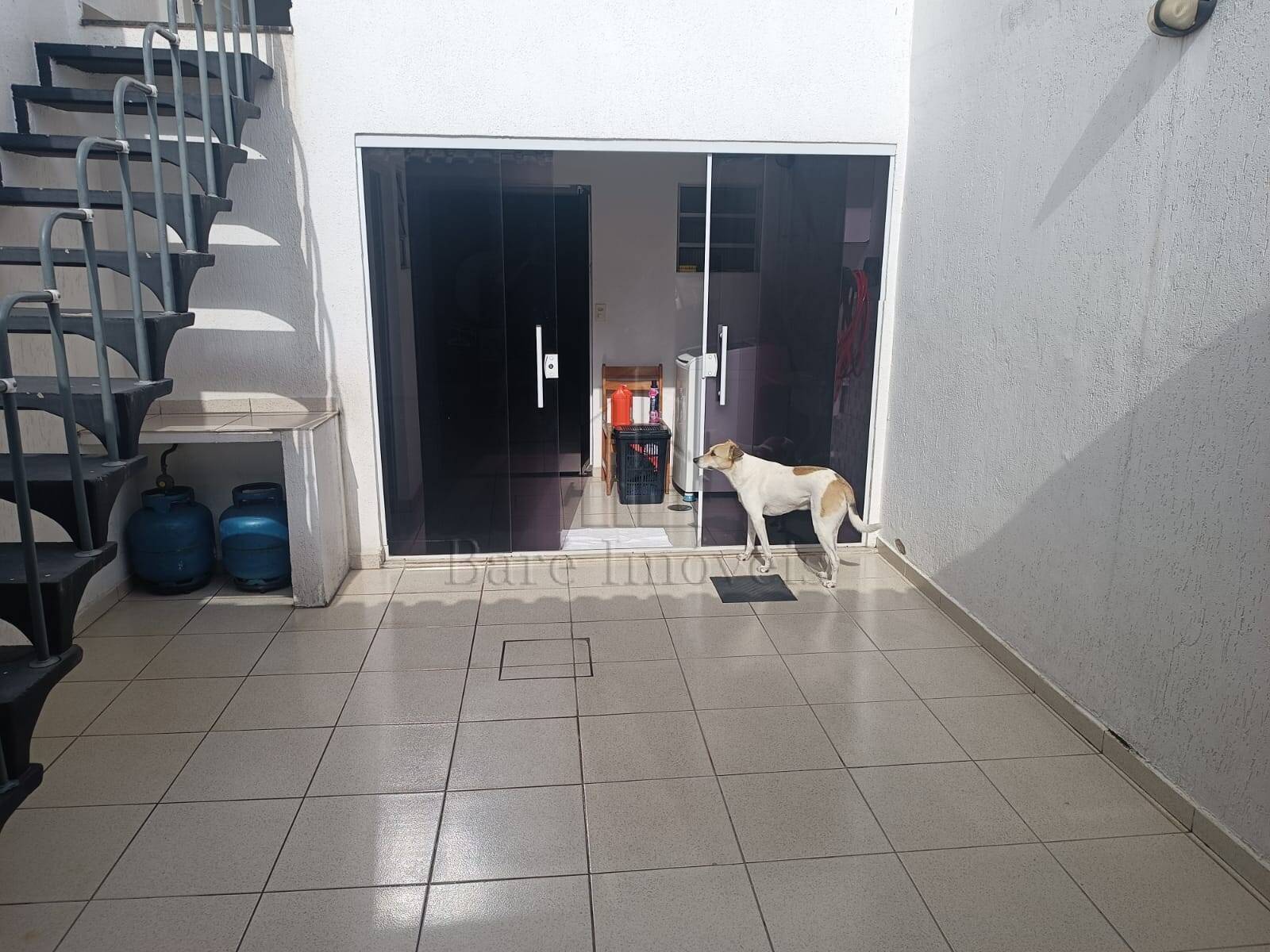 Sobrado à venda com 3 quartos, 141m² - Foto 1