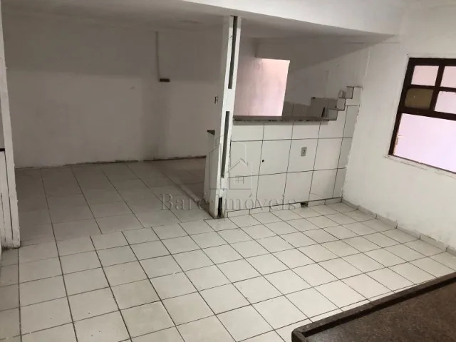 Casa à venda com 2 quartos, 108m² - Foto 3