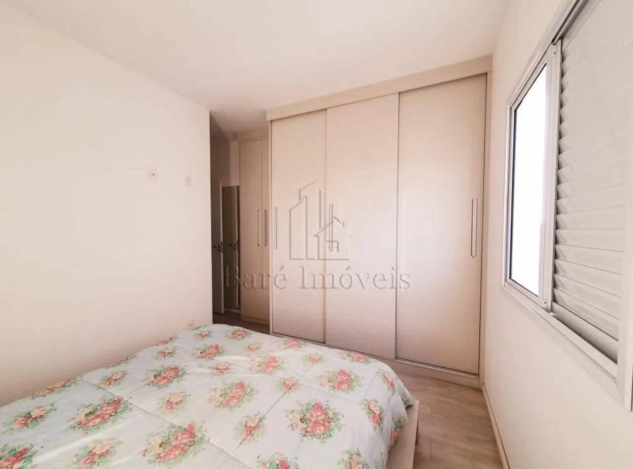 Apartamento à venda com 2 quartos, 64m² - Foto 2