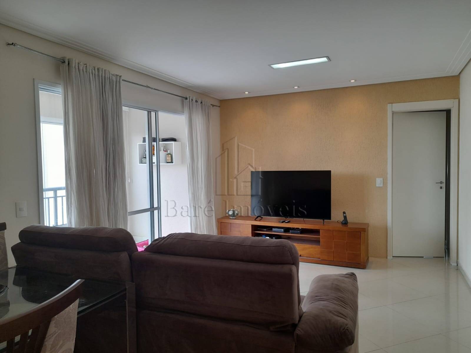 Apartamento à venda com 3 quartos, 106m² - Foto 2