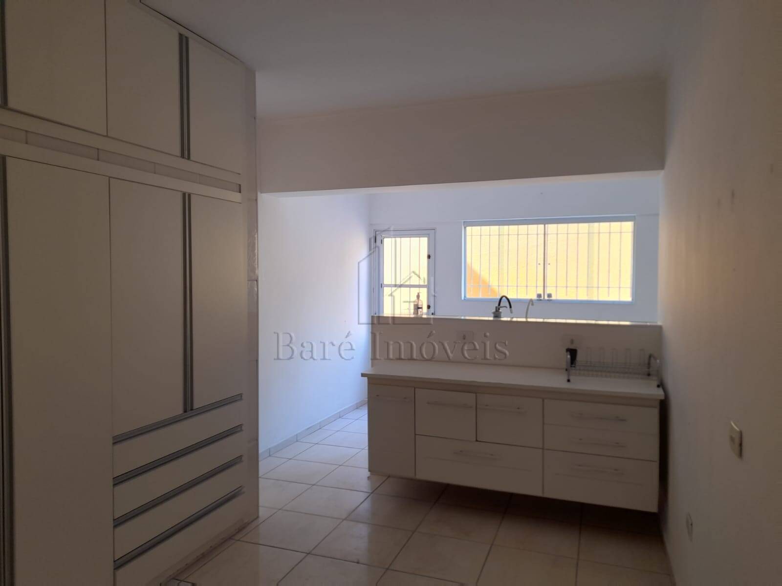 Sobrado à venda com 3 quartos, 200m² - Foto 5