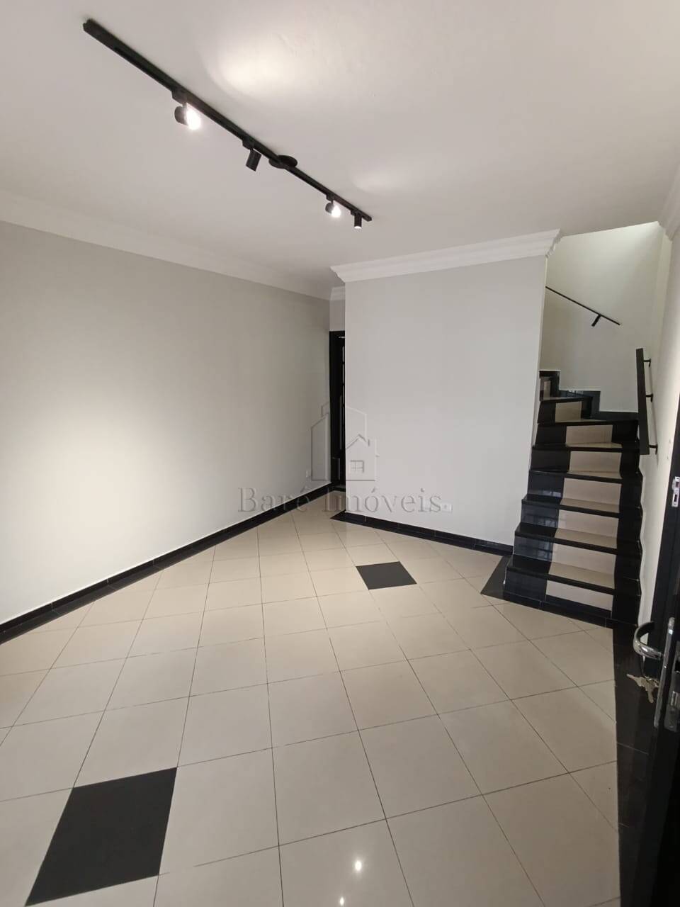 Sobrado à venda com 3 quartos, 100m² - Foto 25