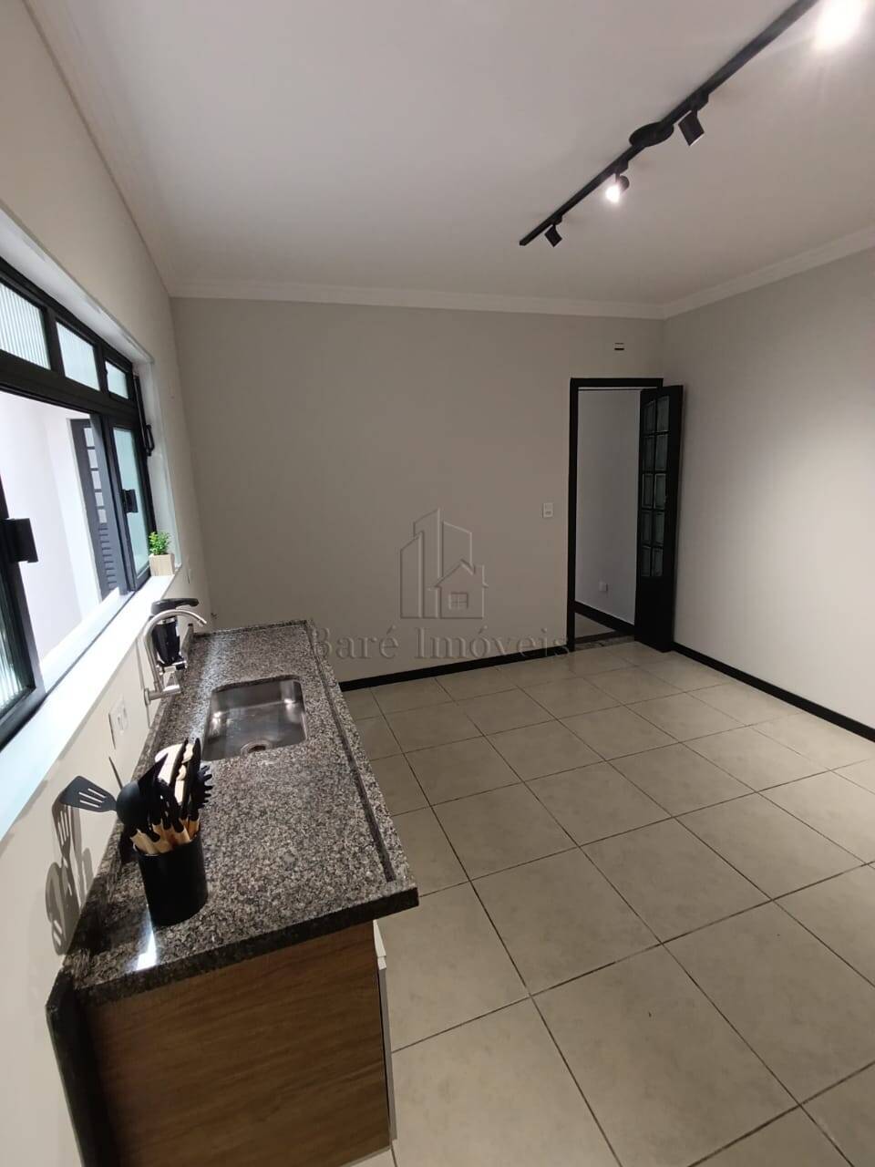 Sobrado à venda com 3 quartos, 100m² - Foto 32