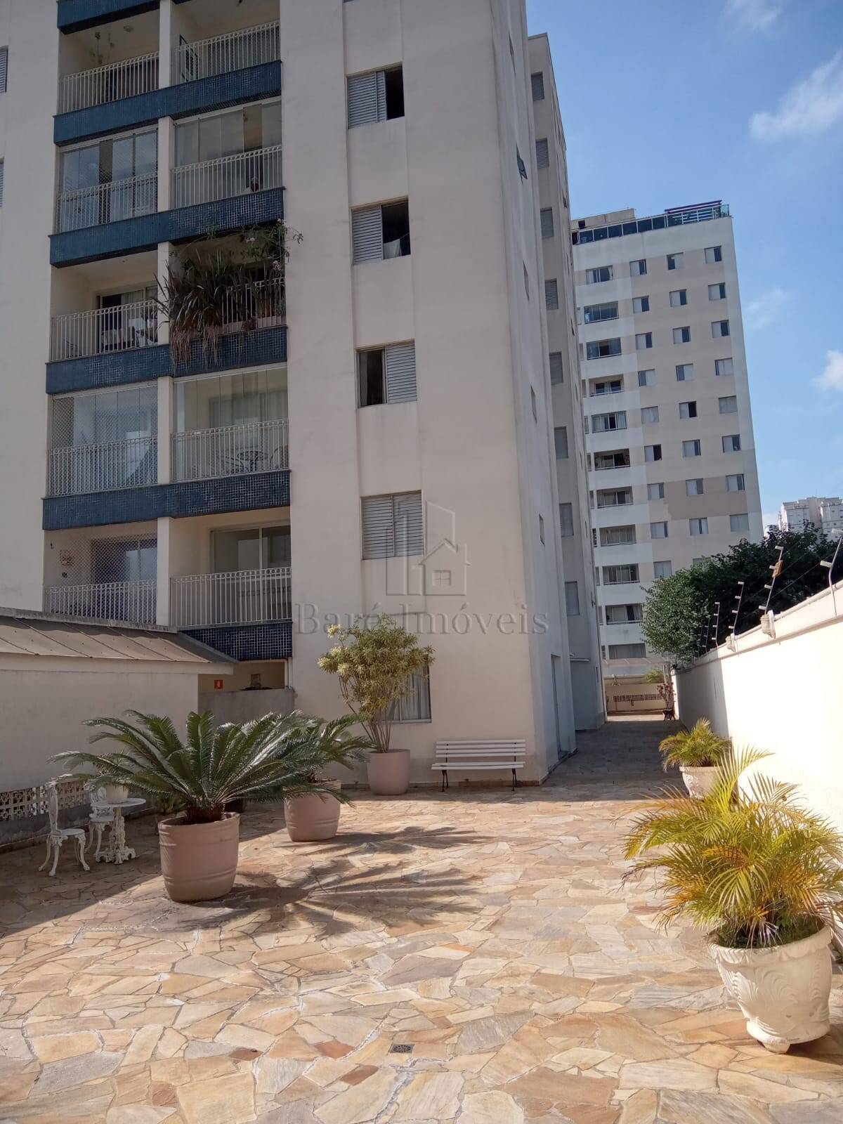 Apartamento à venda com 2 quartos, 65m² - Foto 12