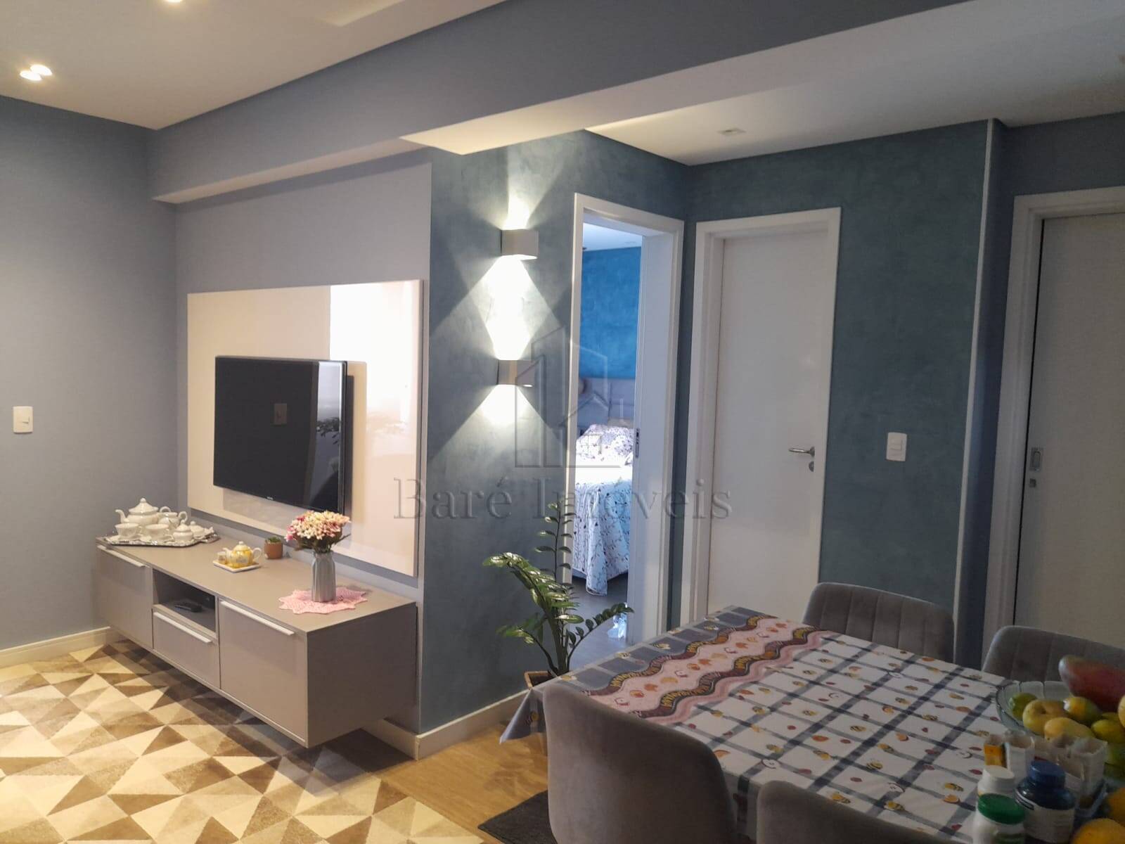 Apartamento à venda com 2 quartos, 65m² - Foto 2