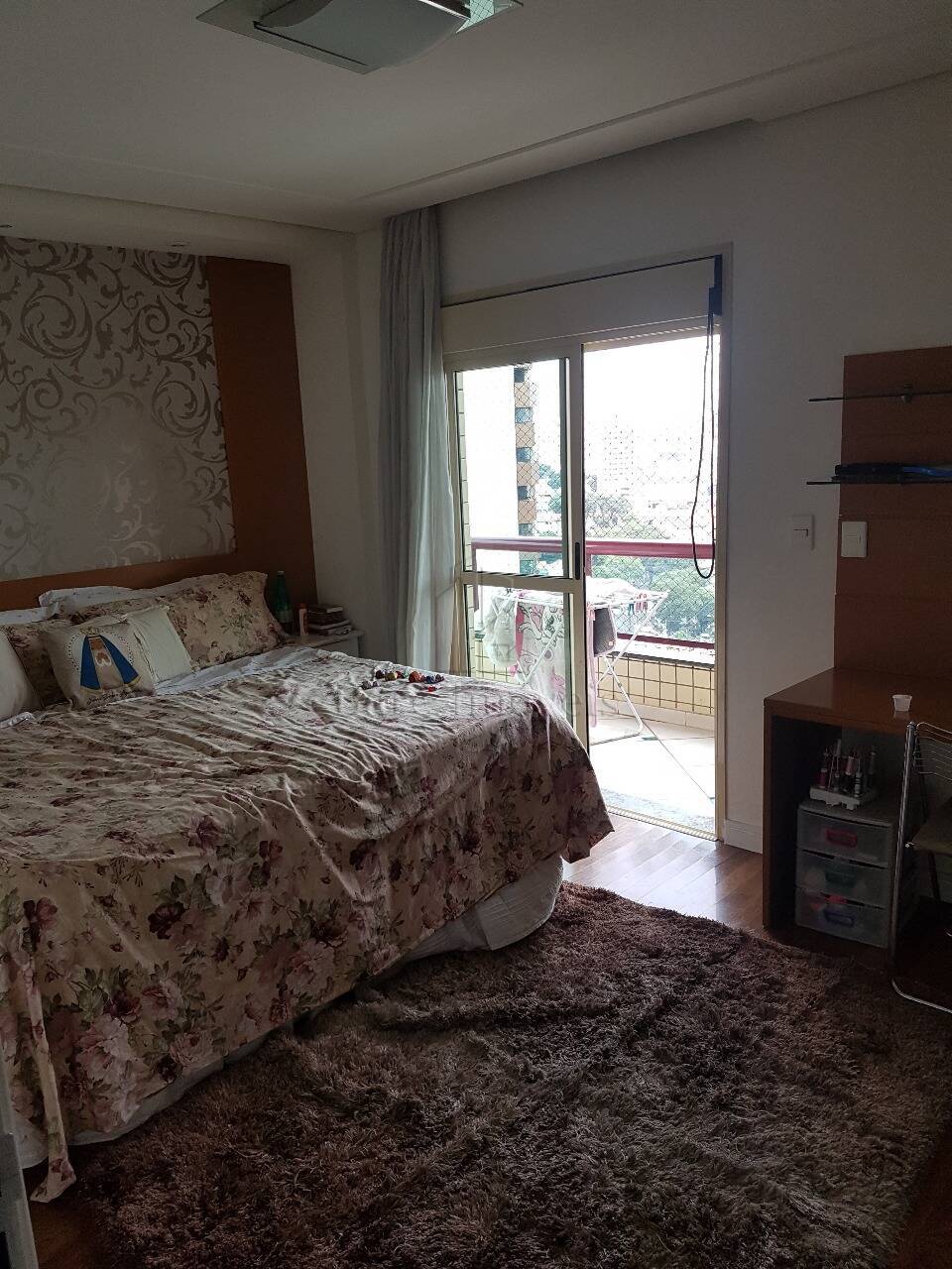 Apartamento à venda e aluguel com 3 quartos, 180m² - Foto 2