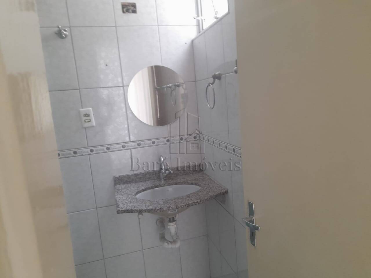 Apartamento para alugar com 2 quartos, 70m² - Foto 4