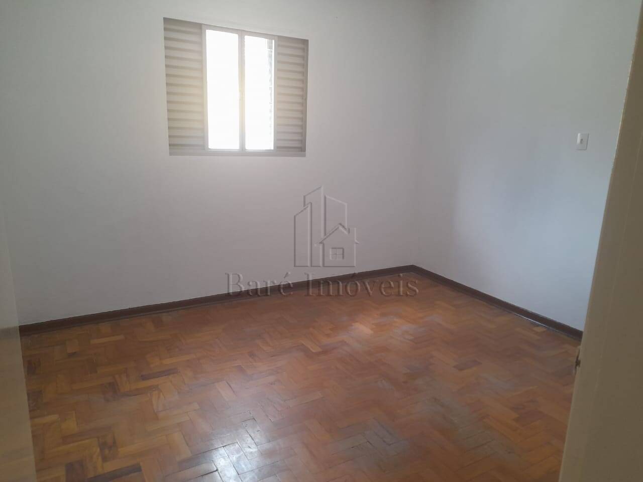 Casa para alugar com 1 quarto, 60m² - Foto 6