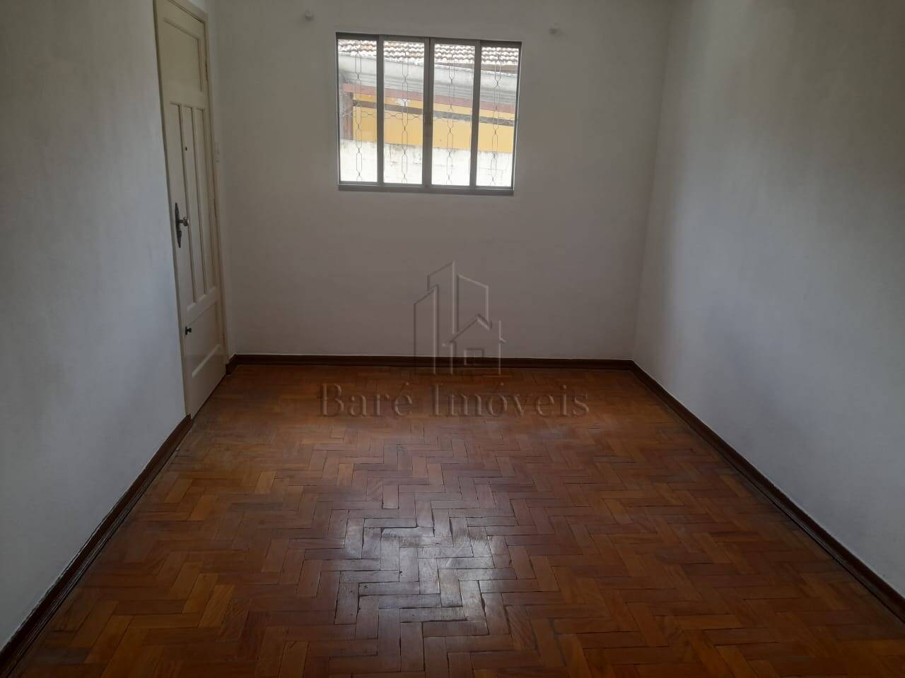 Casa para alugar com 1 quarto, 60m² - Foto 1