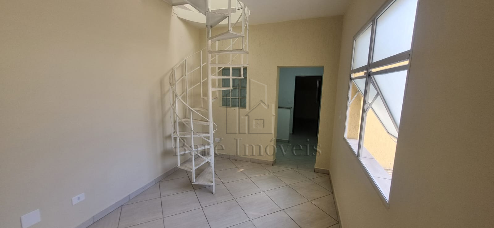 Sobrado à venda com 3 quartos, 270m² - Foto 2