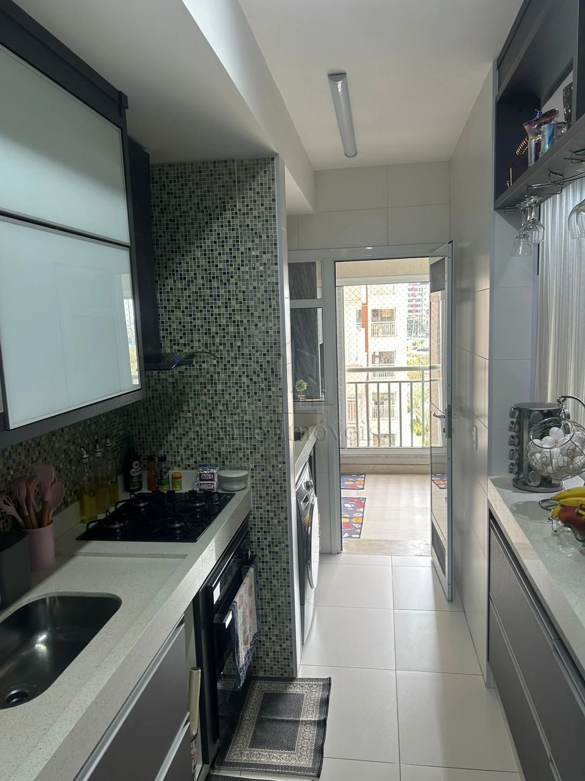 Apartamento à venda com 3 quartos, 95m² - Foto 9