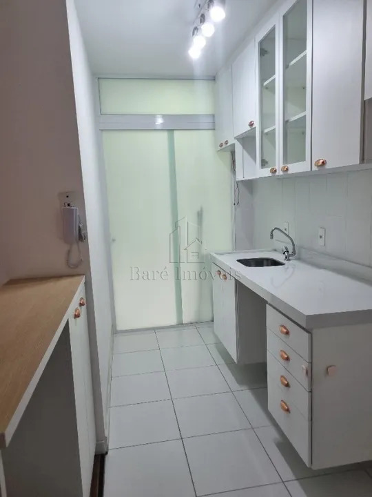 Apartamento para alugar com 2 quartos, 55m² - Foto 8