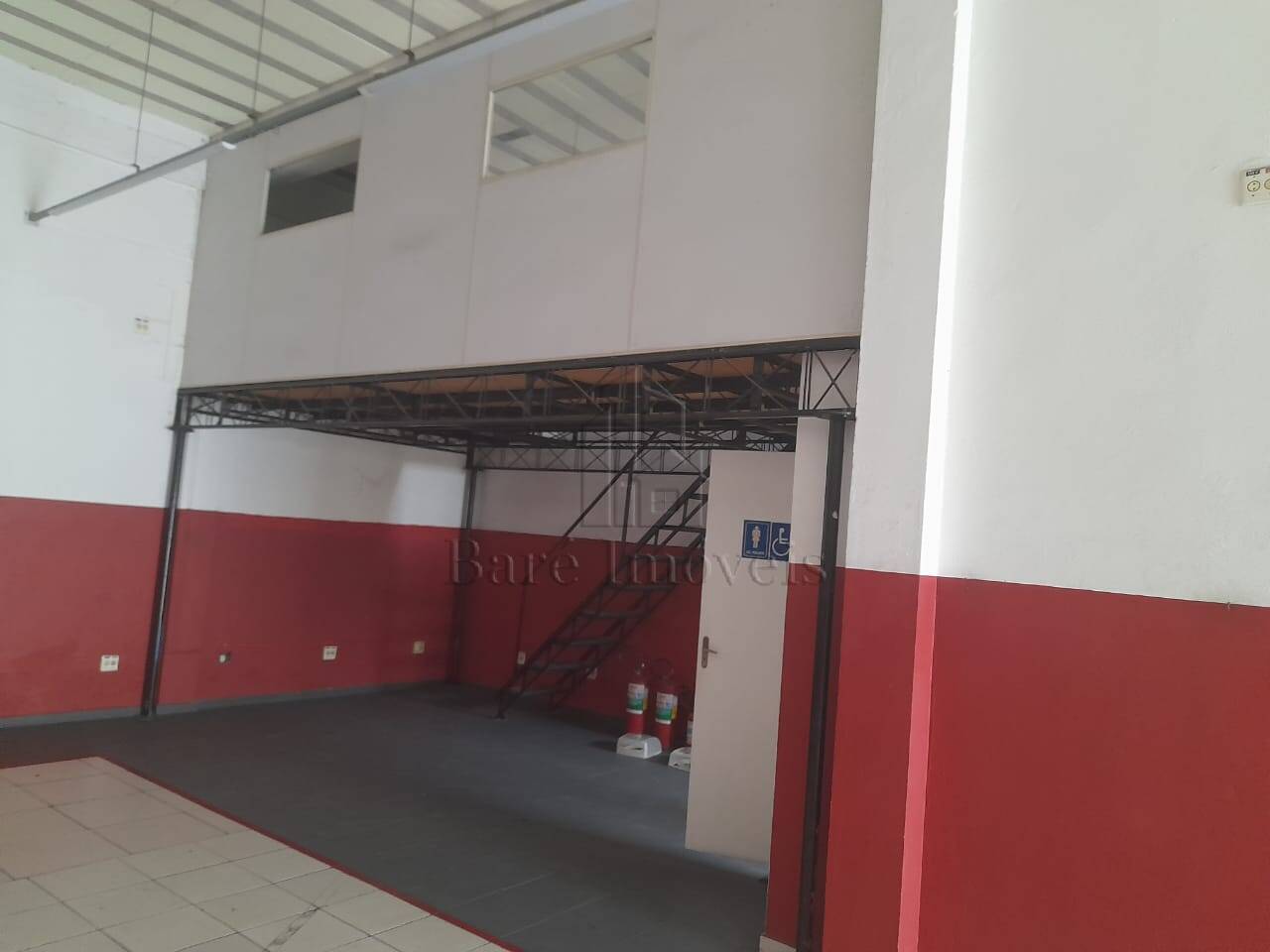 Depósito-Galpão-Armazém para alugar, 180m² - Foto 3