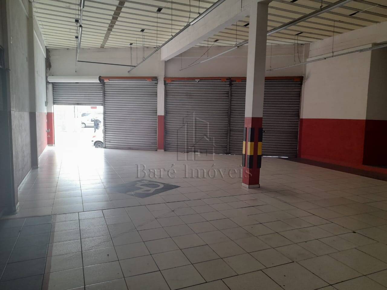 Depósito-Galpão-Armazém para alugar, 180m² - Foto 1