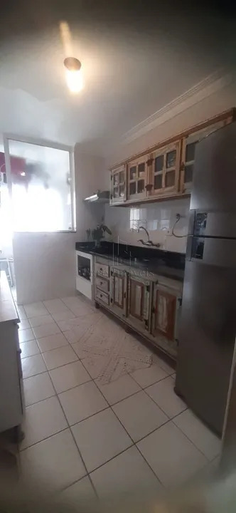 Apartamento à venda com 2 quartos, 70m² - Foto 13