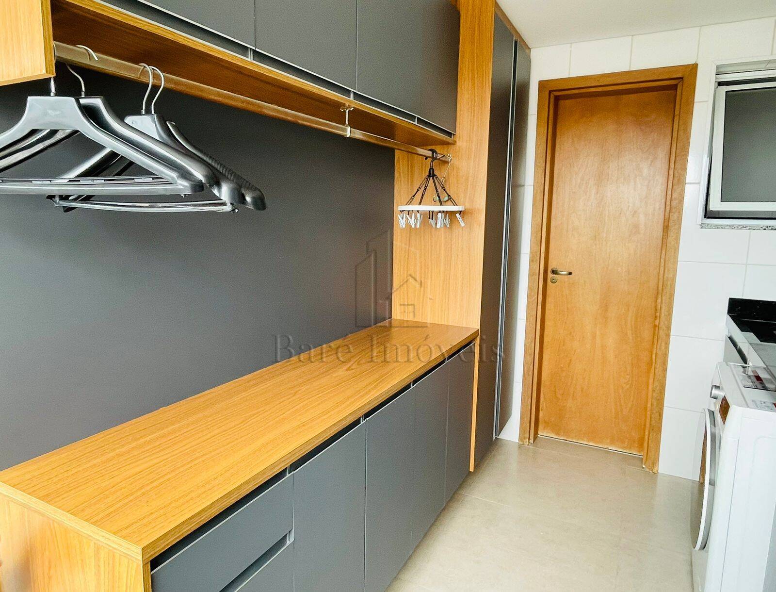 Apartamento à venda com 3 quartos, 158m² - Foto 8