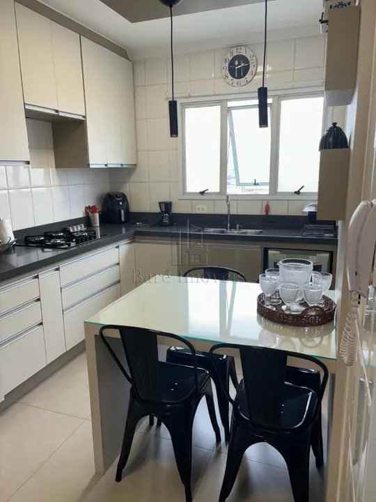 Apartamento à venda com 3 quartos, 141m² - Foto 13