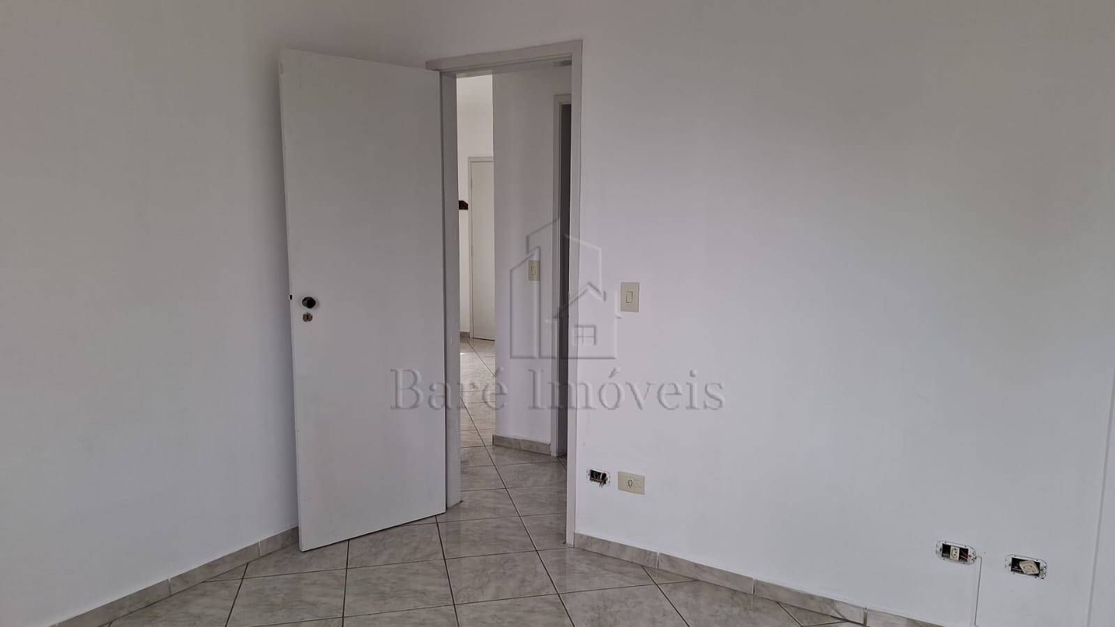 Apartamento à venda e aluguel com 2 quartos, 60m² - Foto 11