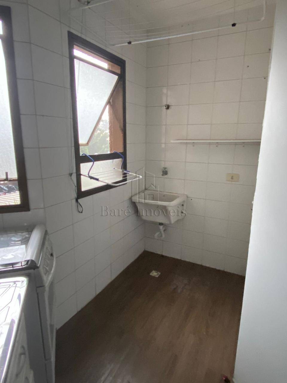 Apartamento à venda com 2 quartos, 56m² - Foto 3